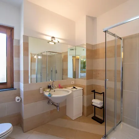 Casa Olimpo * Аджерола